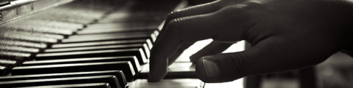 cropped-piano-fingers.jpg