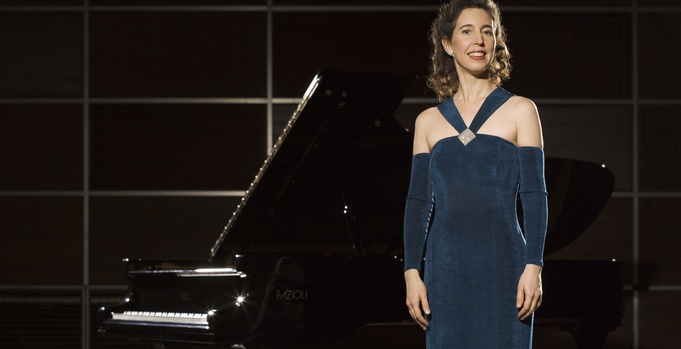 angela-hewitt_c_jpg_681x349_crop_upscale_q95