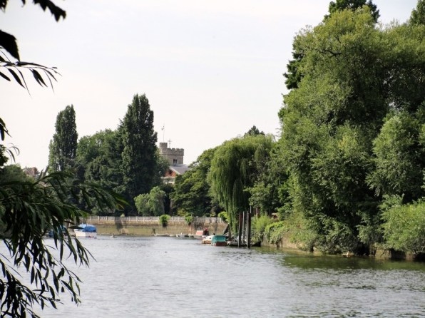 St-Marys-Church-Tower-in-Twickenham-by-e1456080701261