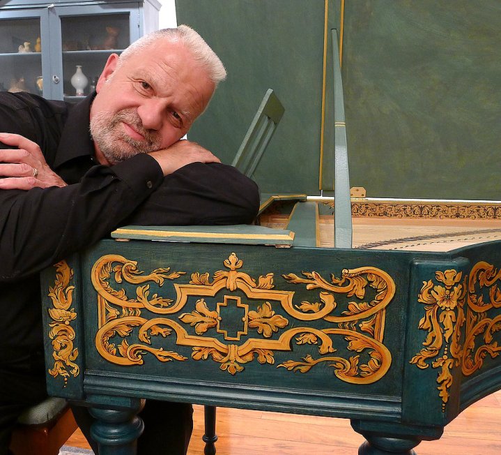 4205e2_758c8115c3f34f1c80528b14268aab01~mv2_d_3562_2490_s_4_2