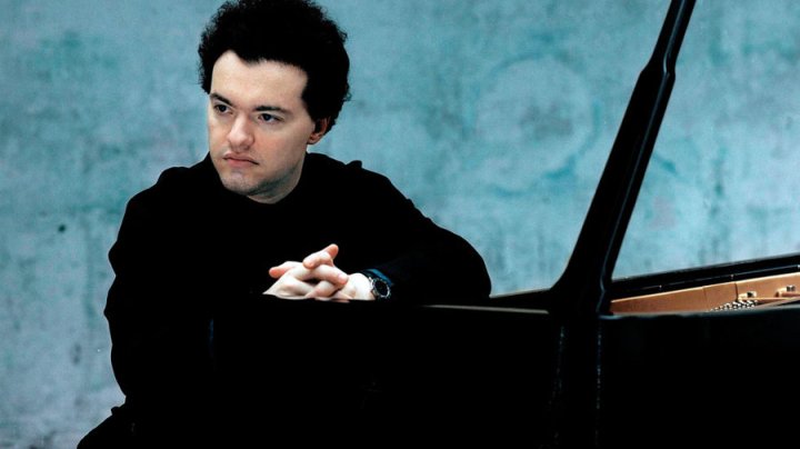 evgenykissin_wide-9aa53798ae987906571102878d8a12936652197c-s900-c85