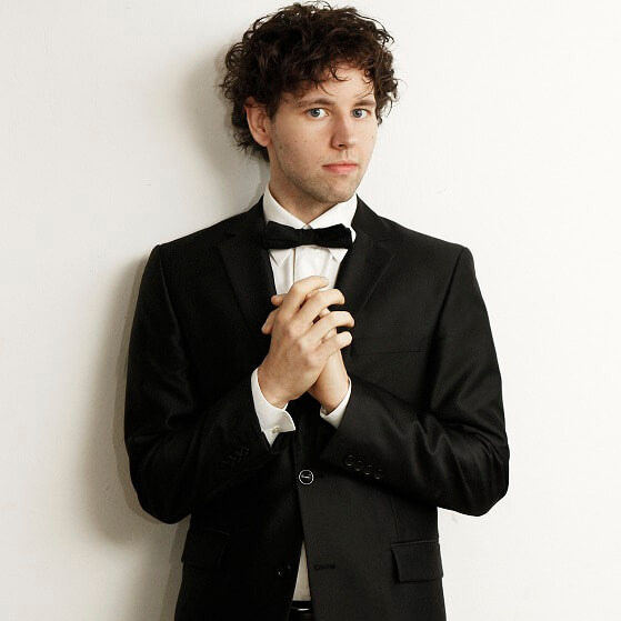 007-Aljosa-Jurinic-SQUARE