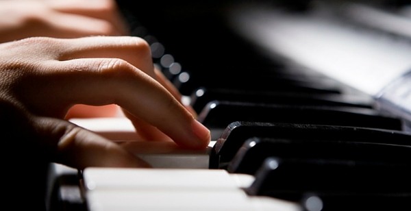 piano-lessons-600x308